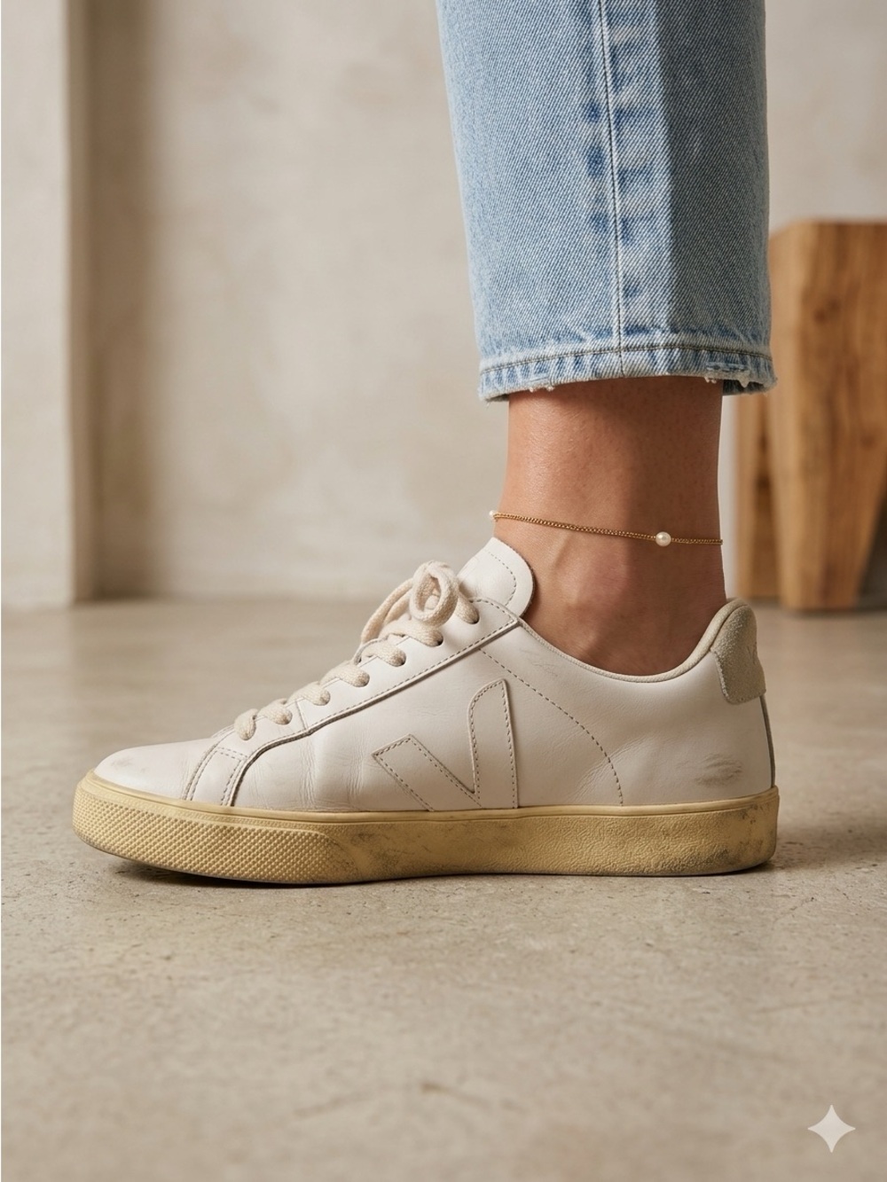 Veja Shoe Esplar Low Top Sneaker Women's Size 8 White *One Single Left Shoe*